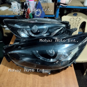 Mazda CX-5 inbuilt Headlights