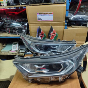 Toyota RV4 2020 Headlights