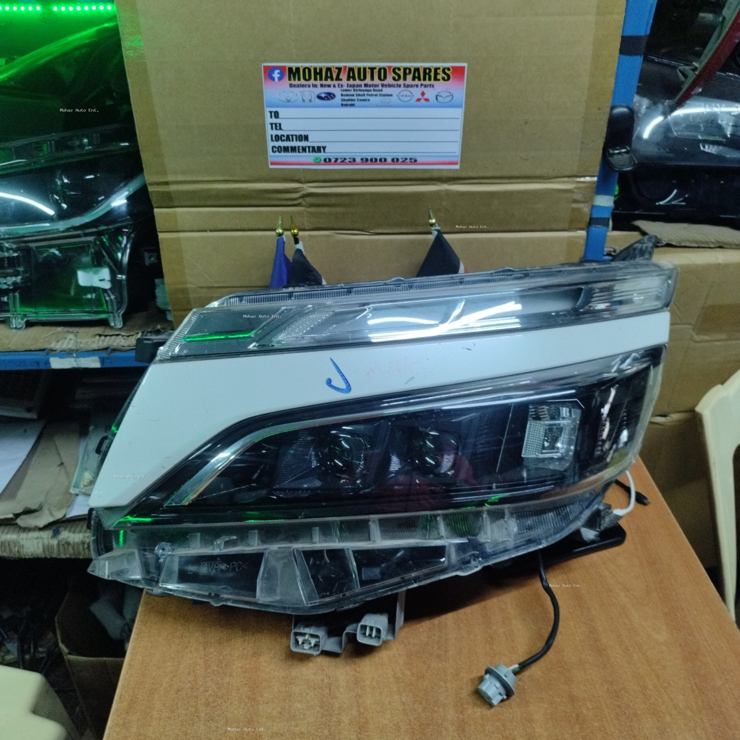 Toyota Voxy 2018 xenon Headlight