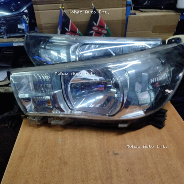Toyota Hilux Revo Headlight