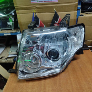 Mitsubishi Pajero Shogun Headlight