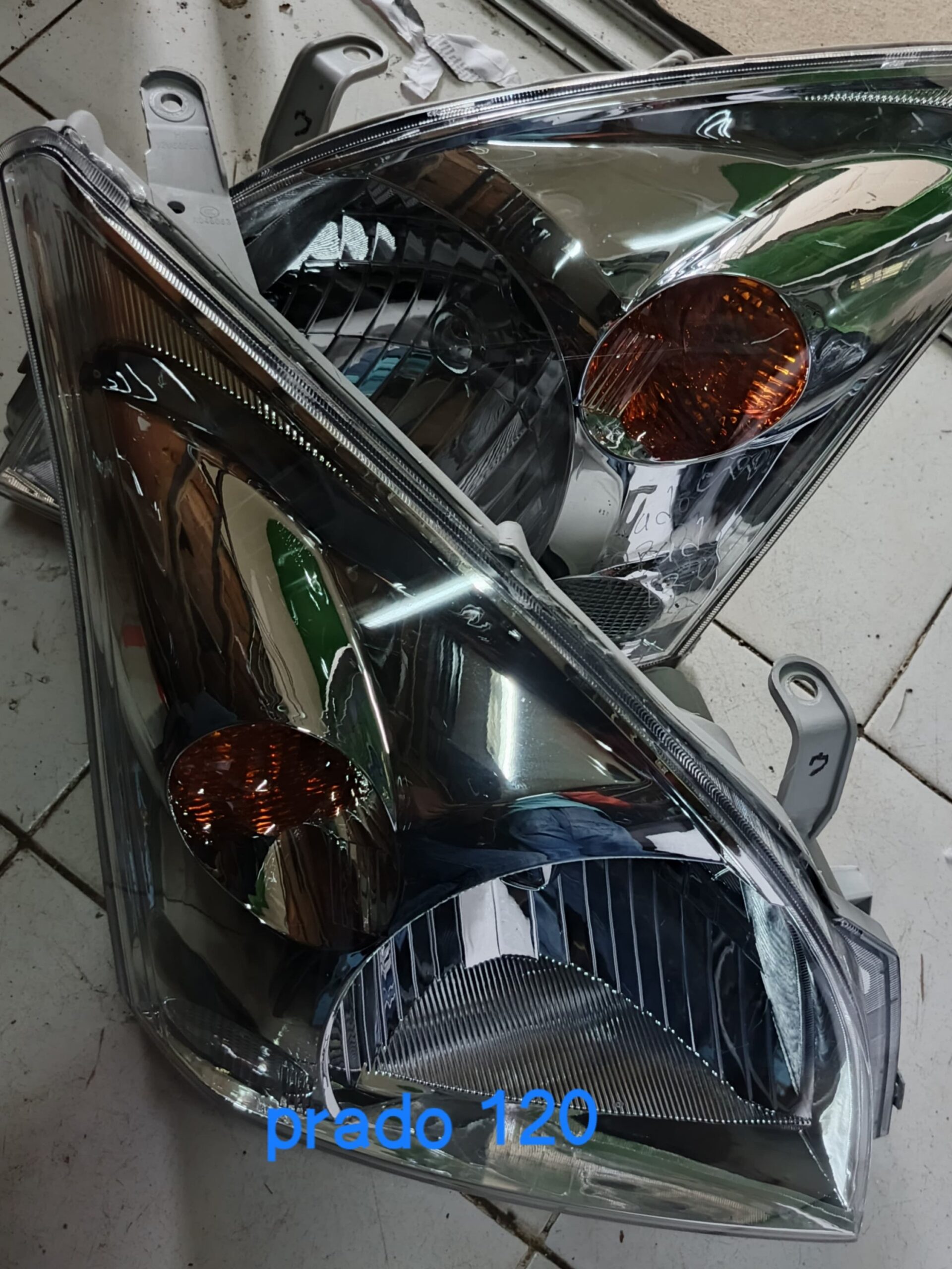 Toyota Prado J120 Headlight