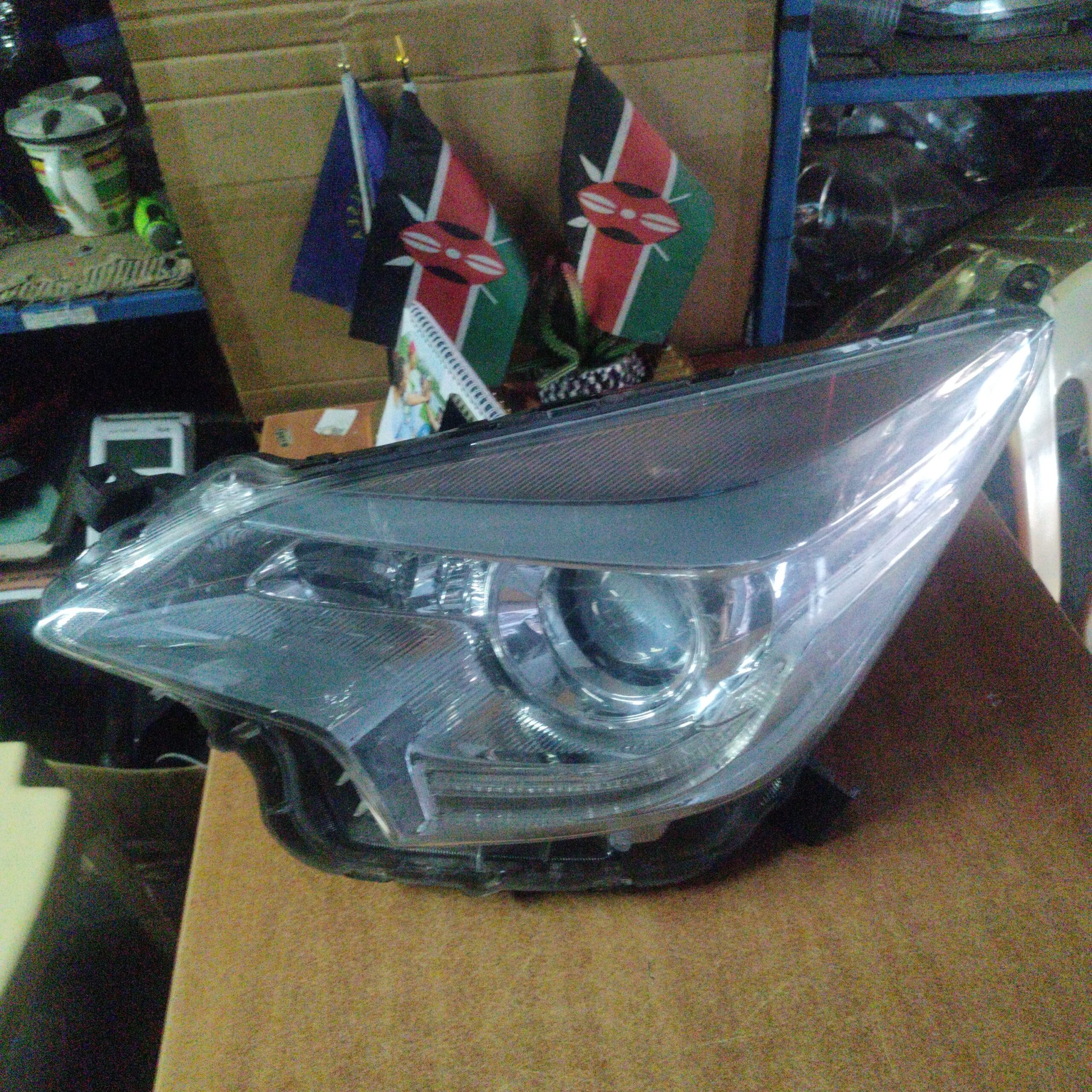 Toyota Ractis 2013 Headlight